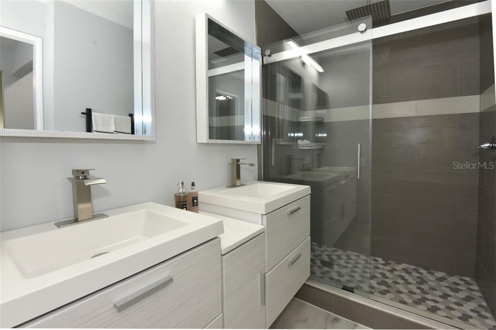 For Sale: $298,000 (3 beds, 2 baths, 1314 Square Feet)