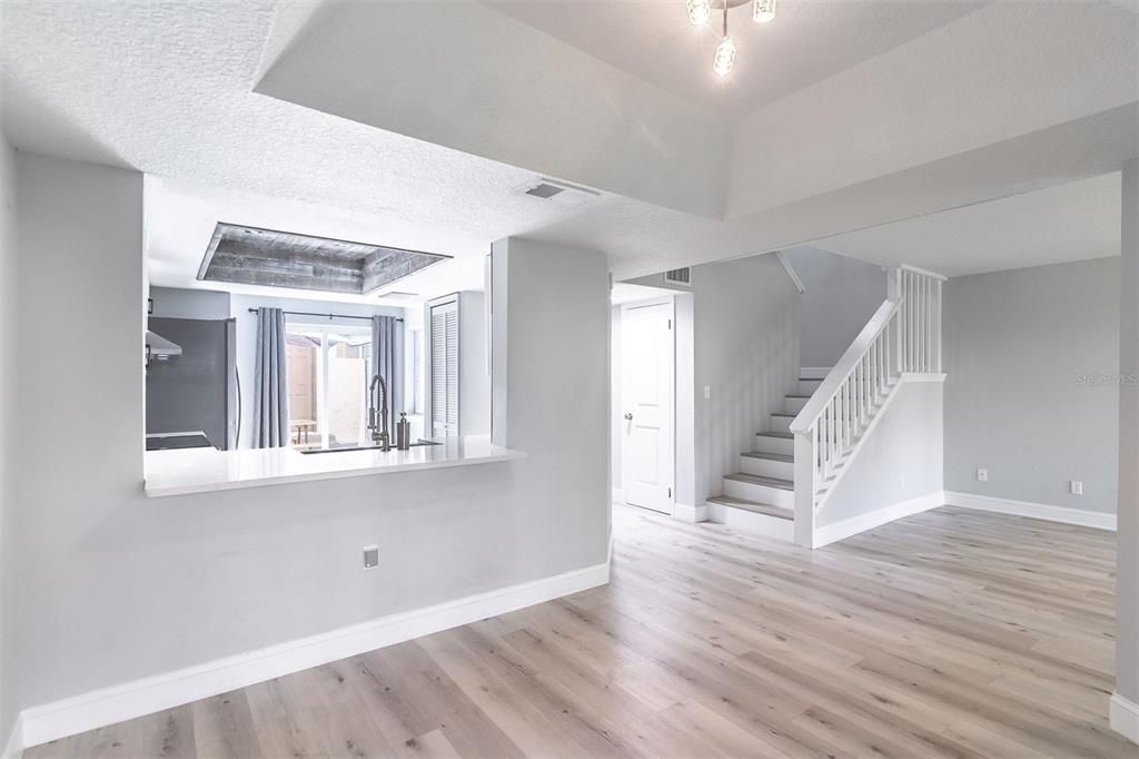 For Sale: $298,000 (3 beds, 2 baths, 1314 Square Feet)