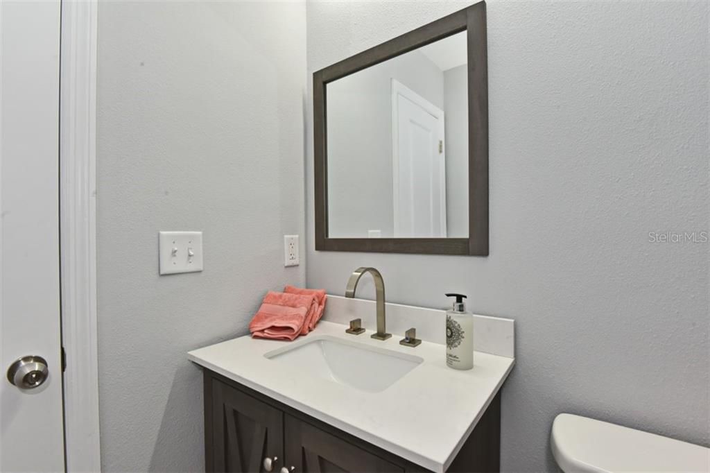 For Sale: $298,000 (3 beds, 2 baths, 1314 Square Feet)