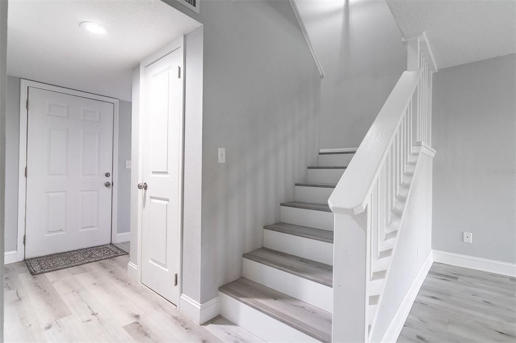 For Sale: $298,000 (3 beds, 2 baths, 1314 Square Feet)