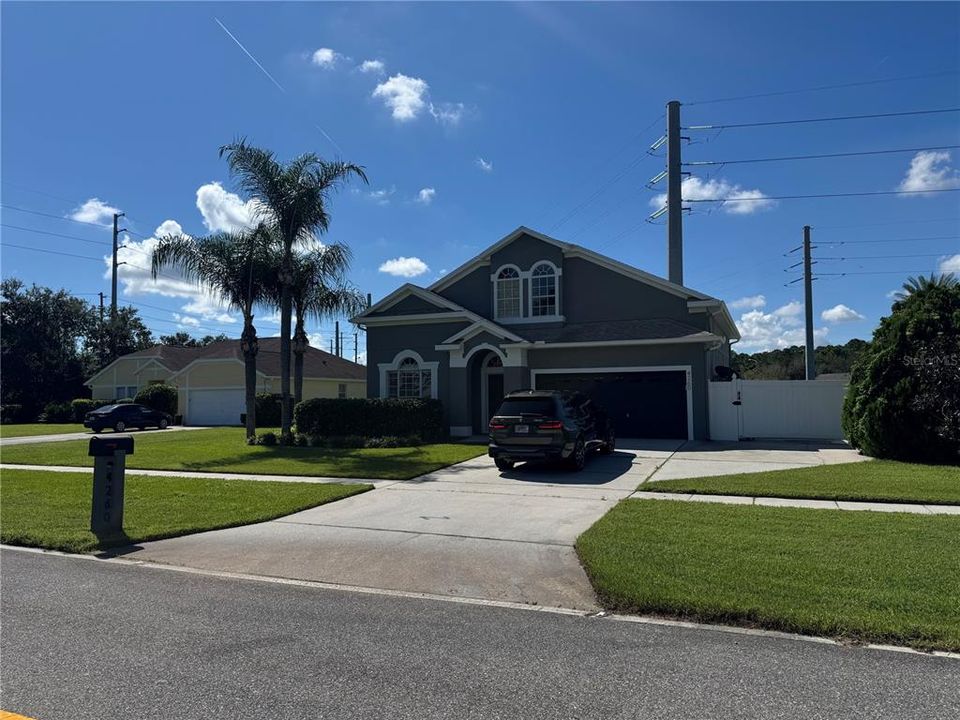 En Venta: $599,000 (4 camas, 4 baños, 2322 Pies cuadrados)