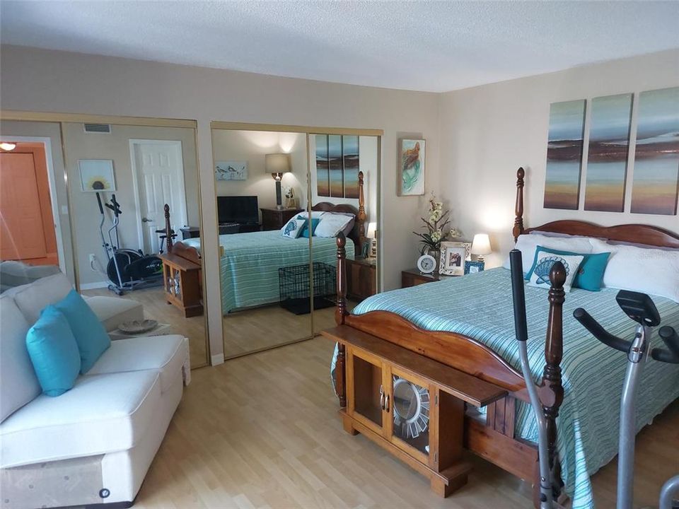 For Sale: $435,000 (2 beds, 2 baths, 1440 Square Feet)