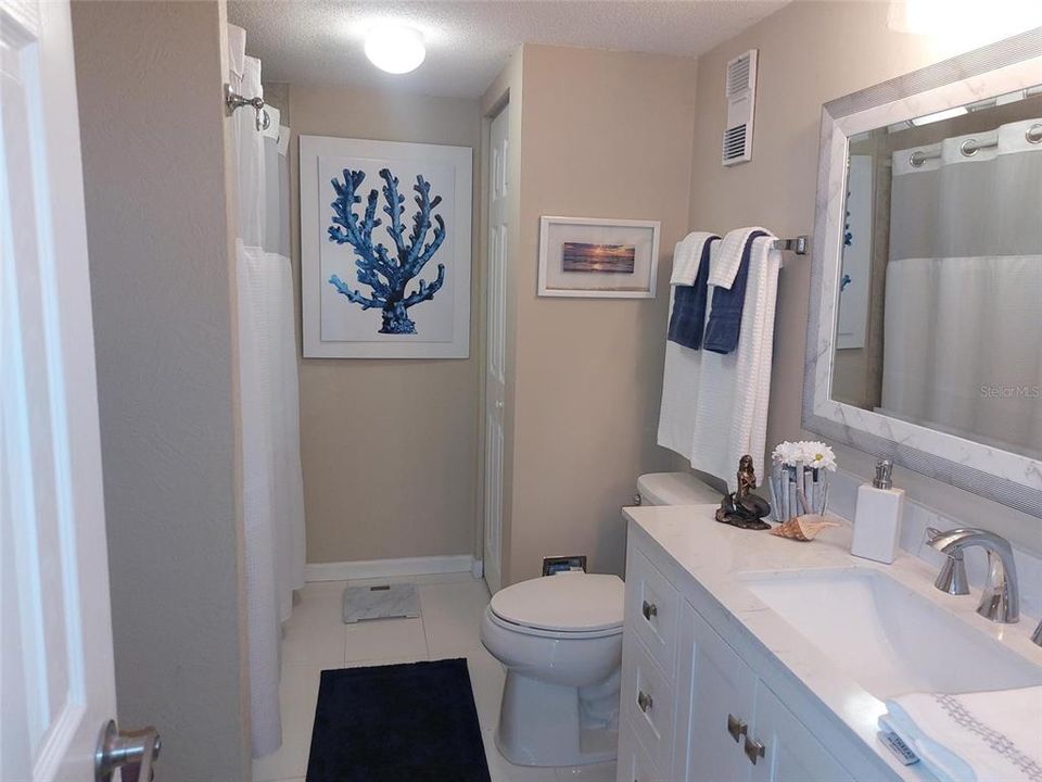 For Sale: $435,000 (2 beds, 2 baths, 1440 Square Feet)