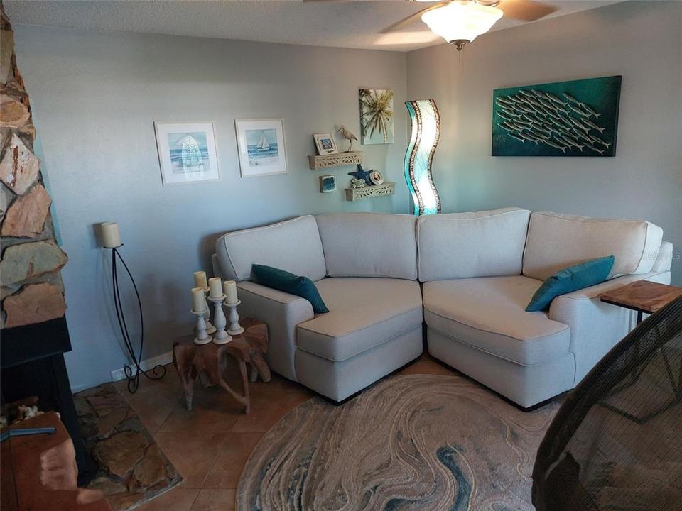 For Sale: $435,000 (2 beds, 2 baths, 1440 Square Feet)