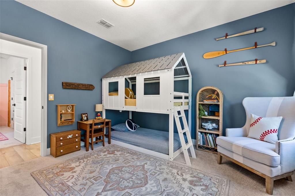 На продажу: $890,000 (4 спален, 3 ванн, 2246 Квадратных фут)