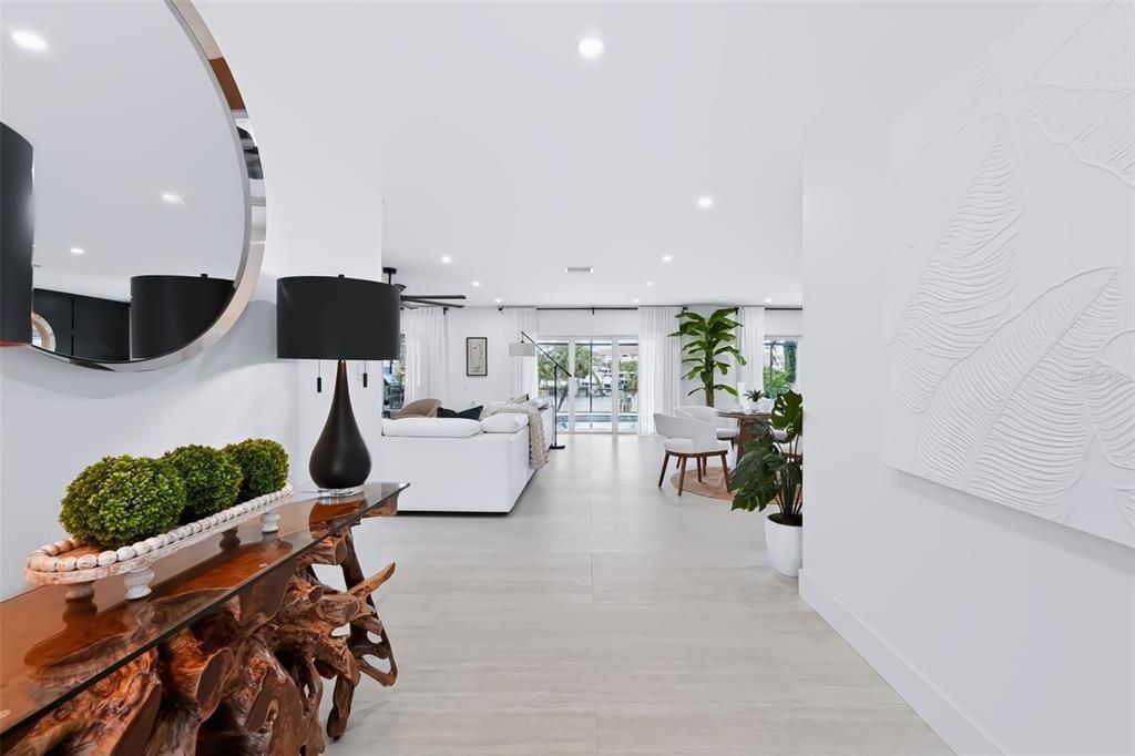 En Venta: $2,400,000 (3 camas, 4 baños, 2800 Pies cuadrados)