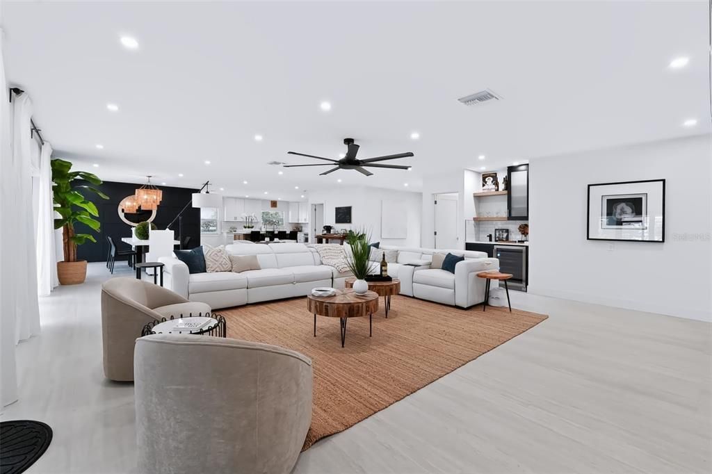 En Venta: $2,400,000 (3 camas, 4 baños, 2800 Pies cuadrados)