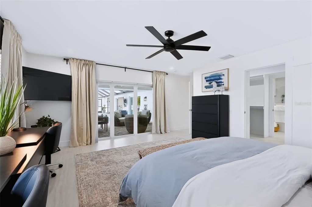 En Venta: $2,400,000 (3 camas, 4 baños, 2800 Pies cuadrados)