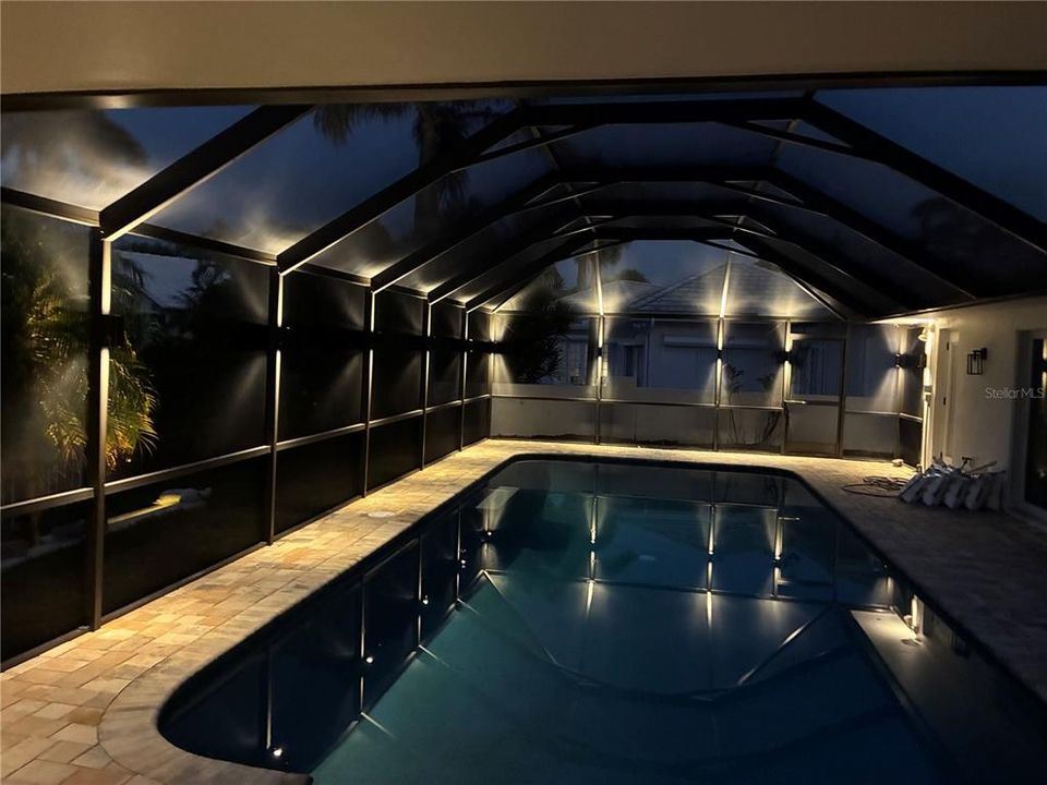 En Venta: $2,400,000 (3 camas, 4 baños, 2800 Pies cuadrados)