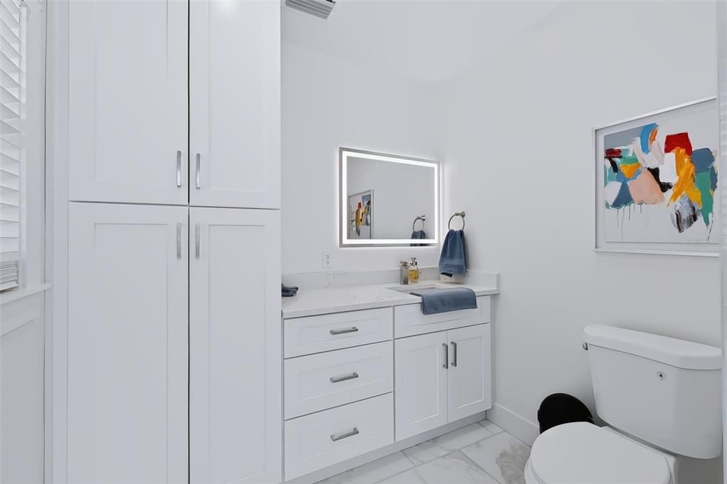 En Venta: $2,400,000 (3 camas, 4 baños, 2800 Pies cuadrados)