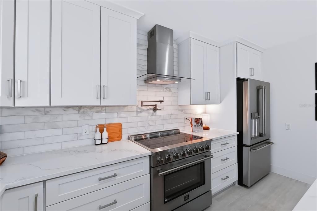 En Venta: $2,400,000 (3 camas, 4 baños, 2800 Pies cuadrados)