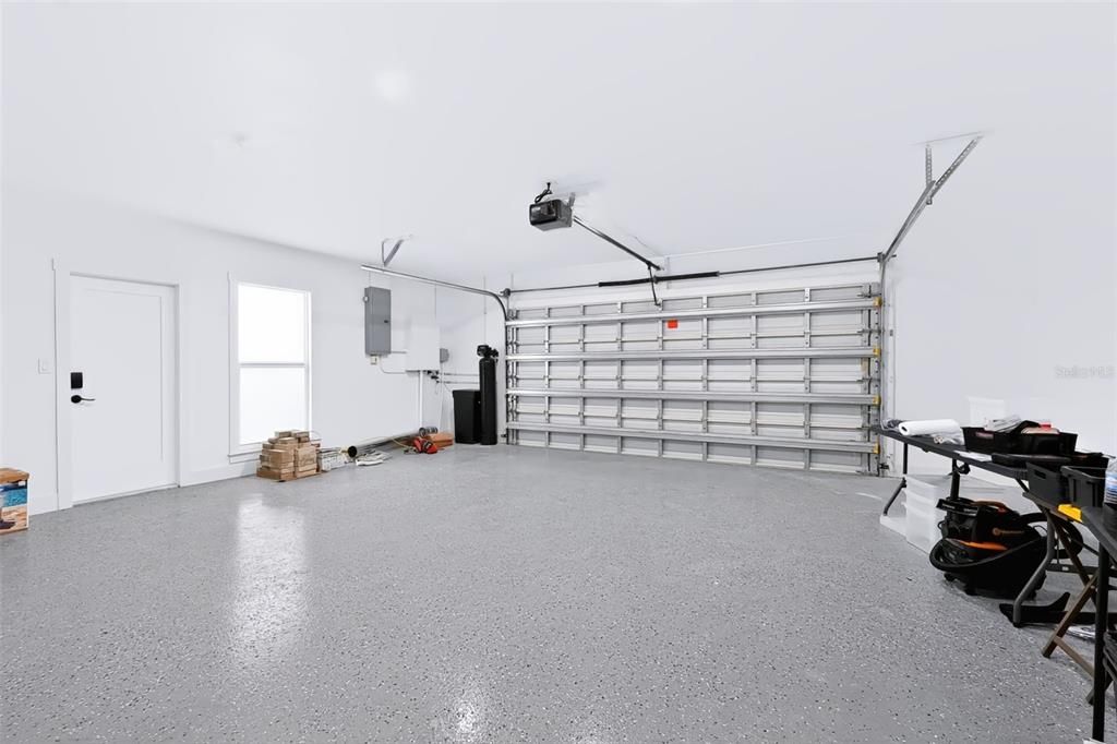 En Venta: $2,400,000 (3 camas, 4 baños, 2800 Pies cuadrados)