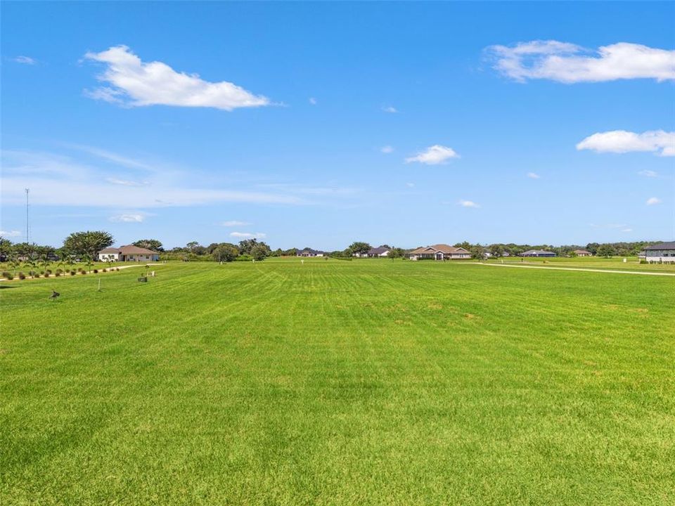 待售: $350,000 (3.36 acres)