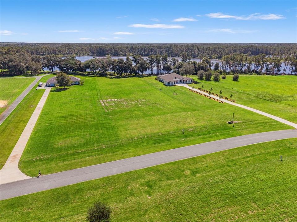 待售: $350,000 (3.36 acres)