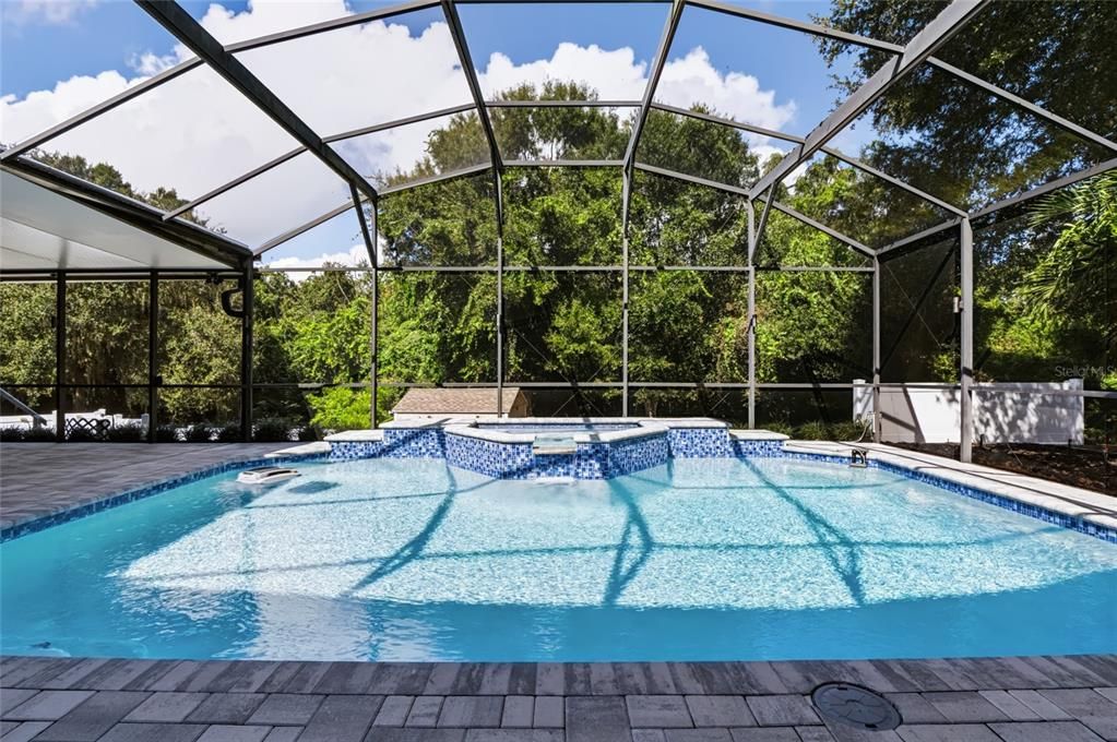 En Venta: $729,000 (4 camas, 3 baños, 2831 Pies cuadrados)