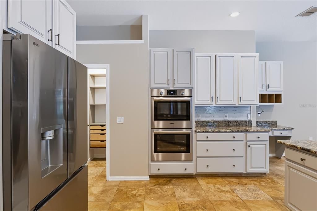 En Venta: $729,000 (4 camas, 3 baños, 2831 Pies cuadrados)
