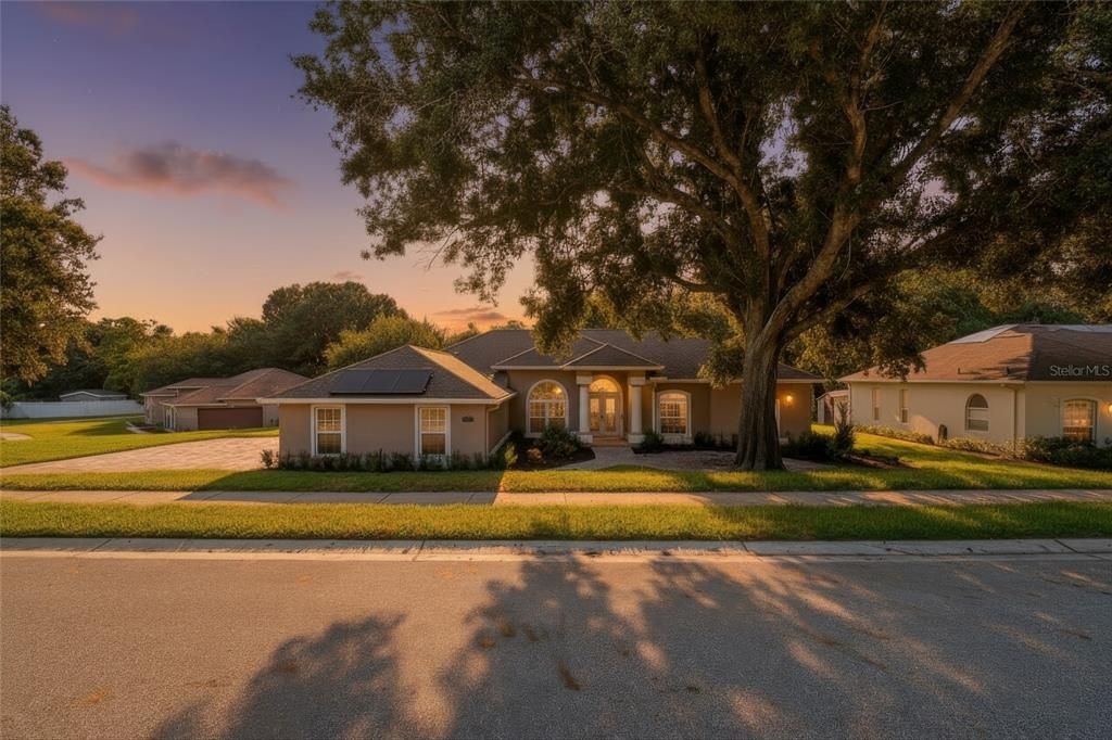 En Venta: $729,000 (4 camas, 3 baños, 2831 Pies cuadrados)