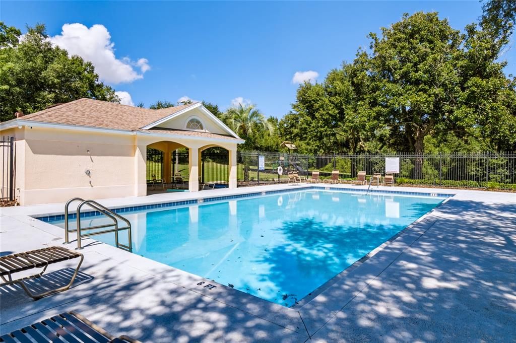 En Venta: $729,000 (4 camas, 3 baños, 2831 Pies cuadrados)