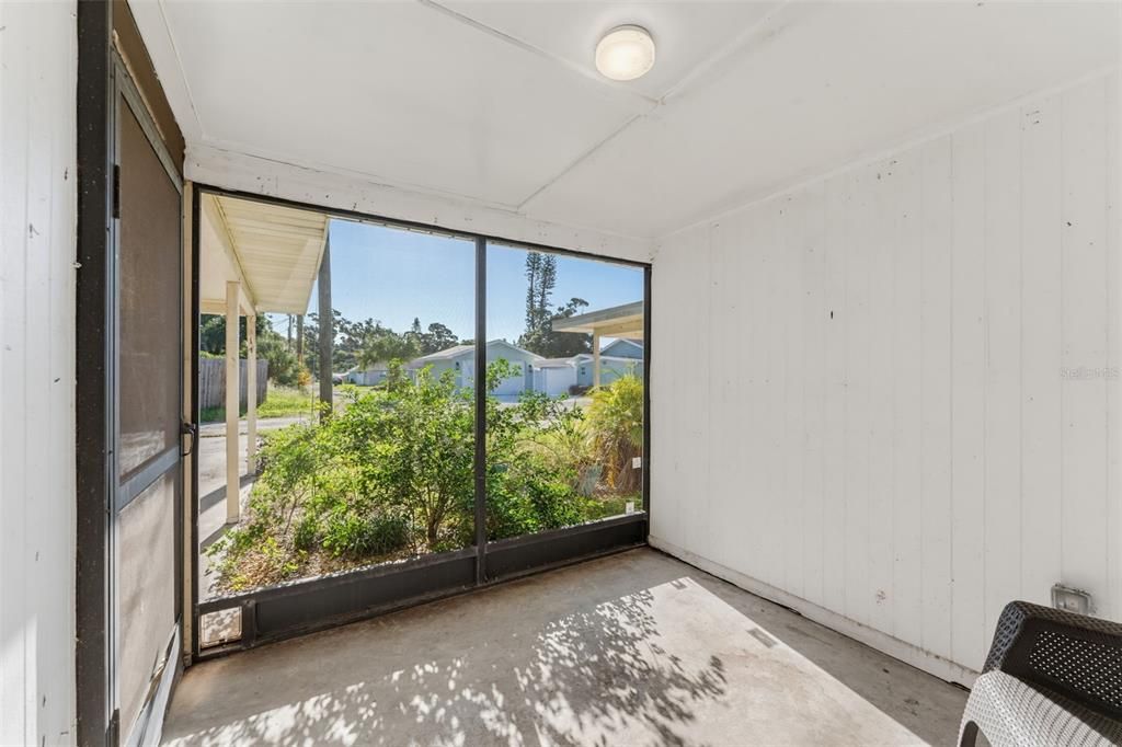 For Rent: $1,800 (1 beds, 1 baths, 725 Square Feet)