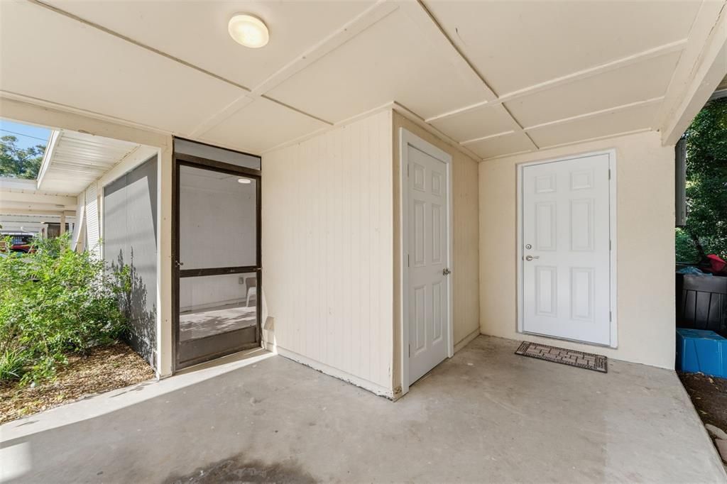 For Rent: $1,800 (1 beds, 1 baths, 725 Square Feet)