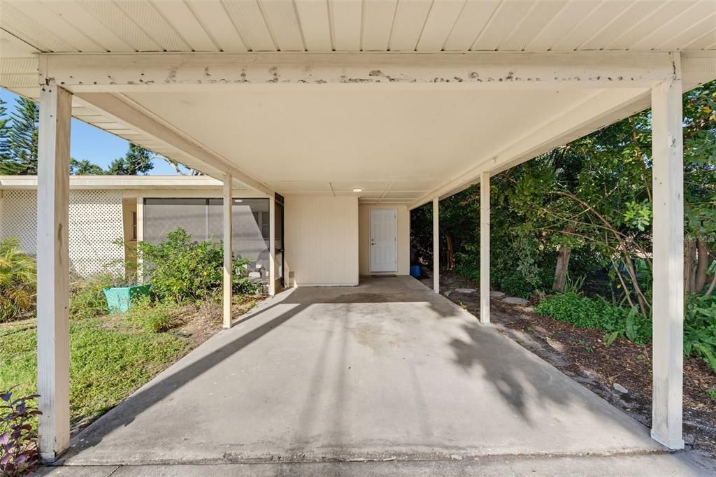 For Rent: $1,800 (1 beds, 1 baths, 725 Square Feet)