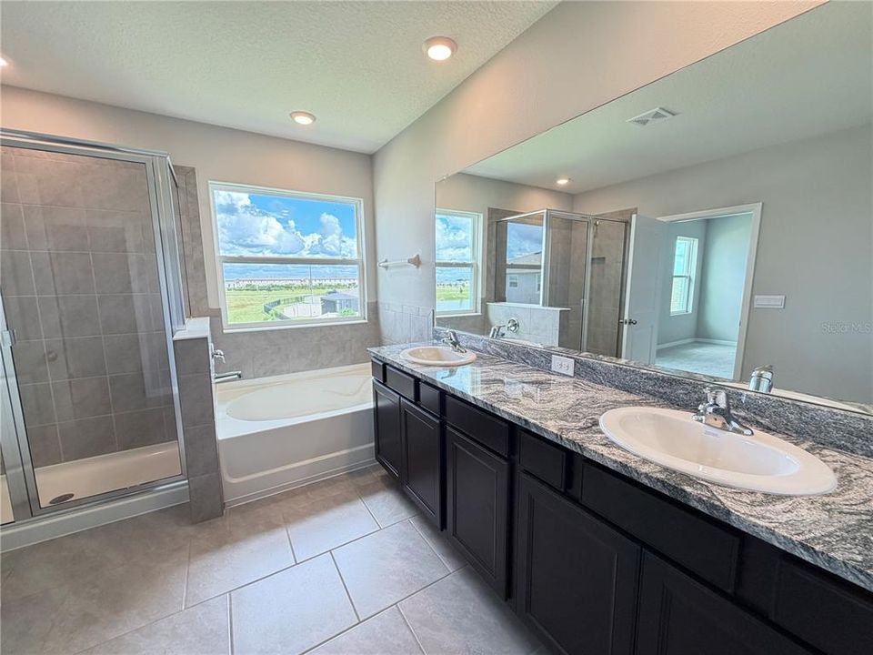 For Rent: $3,200 (4 beds, 3 baths, 2756 Square Feet)