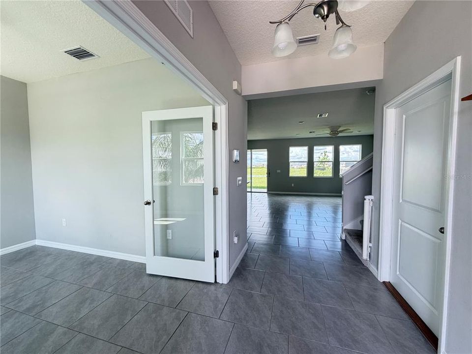 For Rent: $3,200 (4 beds, 3 baths, 2756 Square Feet)