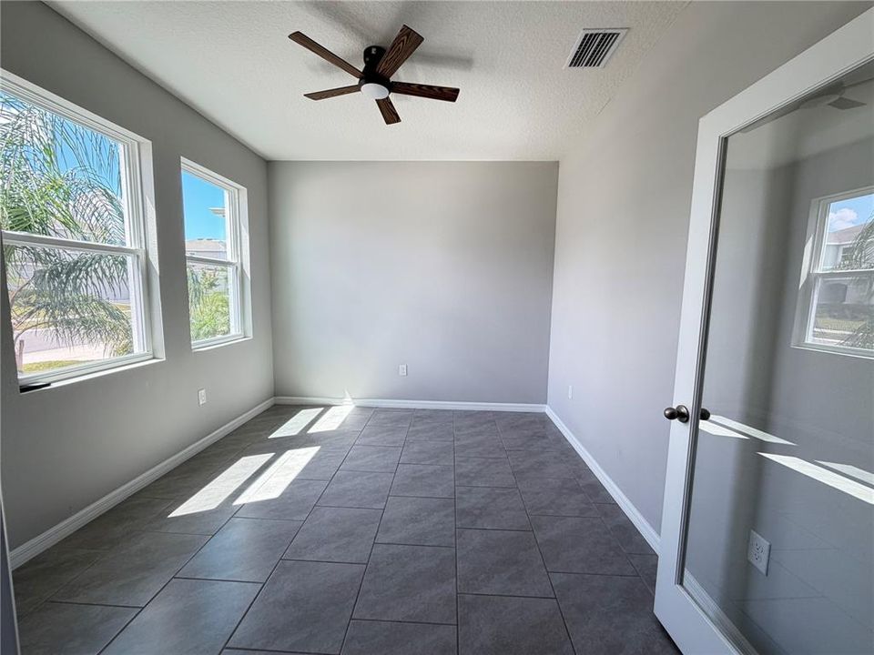 For Rent: $3,200 (4 beds, 3 baths, 2756 Square Feet)