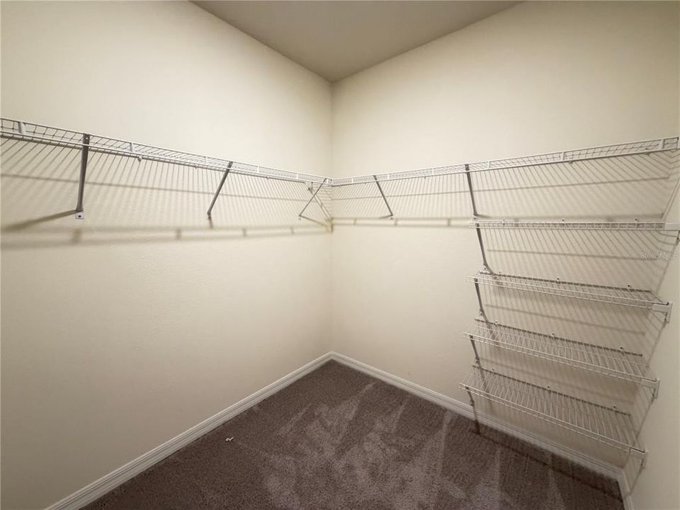 For Rent: $3,200 (4 beds, 3 baths, 2756 Square Feet)