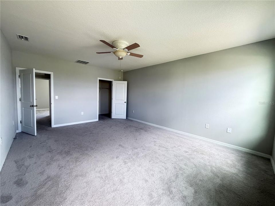 For Rent: $3,200 (4 beds, 3 baths, 2756 Square Feet)