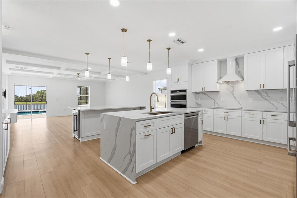 For Sale: $625,000 (5 beds, 2 baths, 2949 Square Feet)