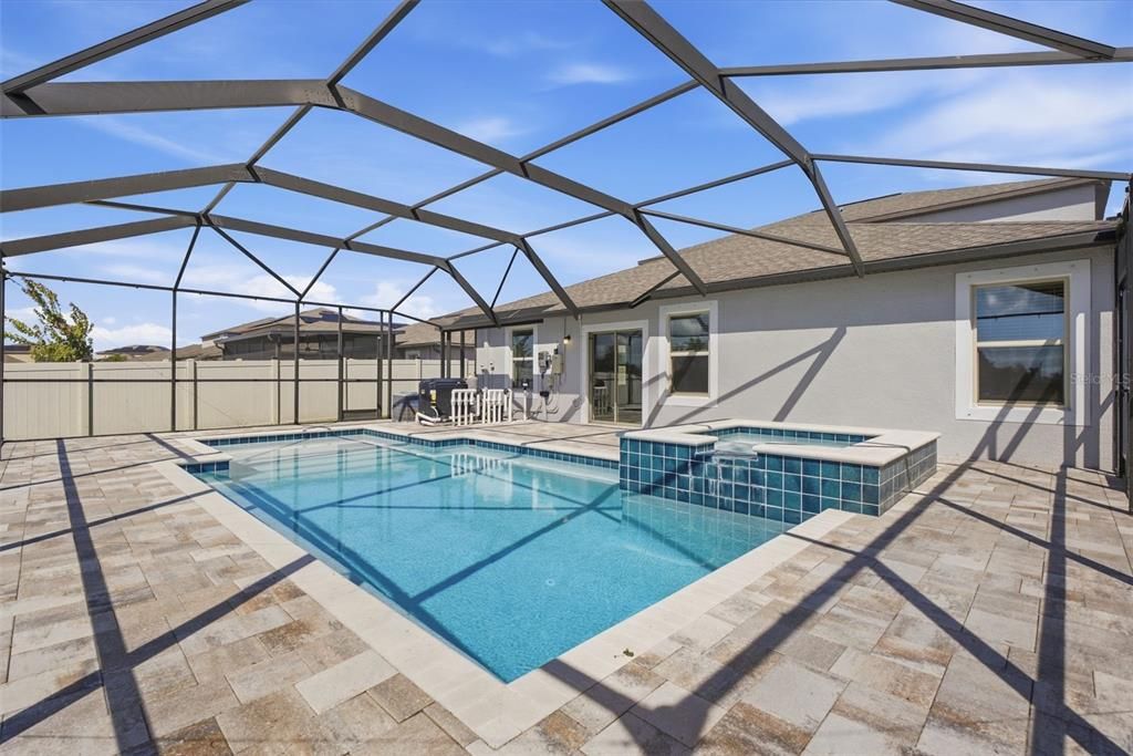 For Sale: $625,000 (5 beds, 2 baths, 2949 Square Feet)