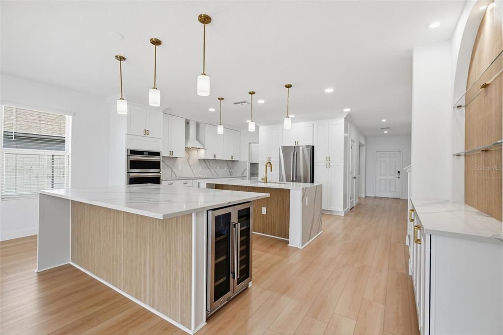 For Sale: $625,000 (5 beds, 2 baths, 2949 Square Feet)
