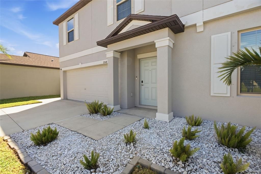 For Sale: $625,000 (5 beds, 2 baths, 2949 Square Feet)