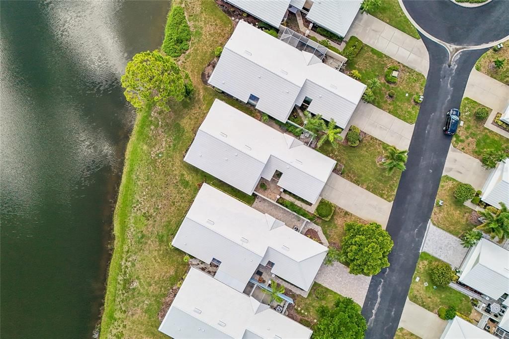 На продажу: $269,999 (2 спален, 2 ванн, 1327 Квадратных фут)
