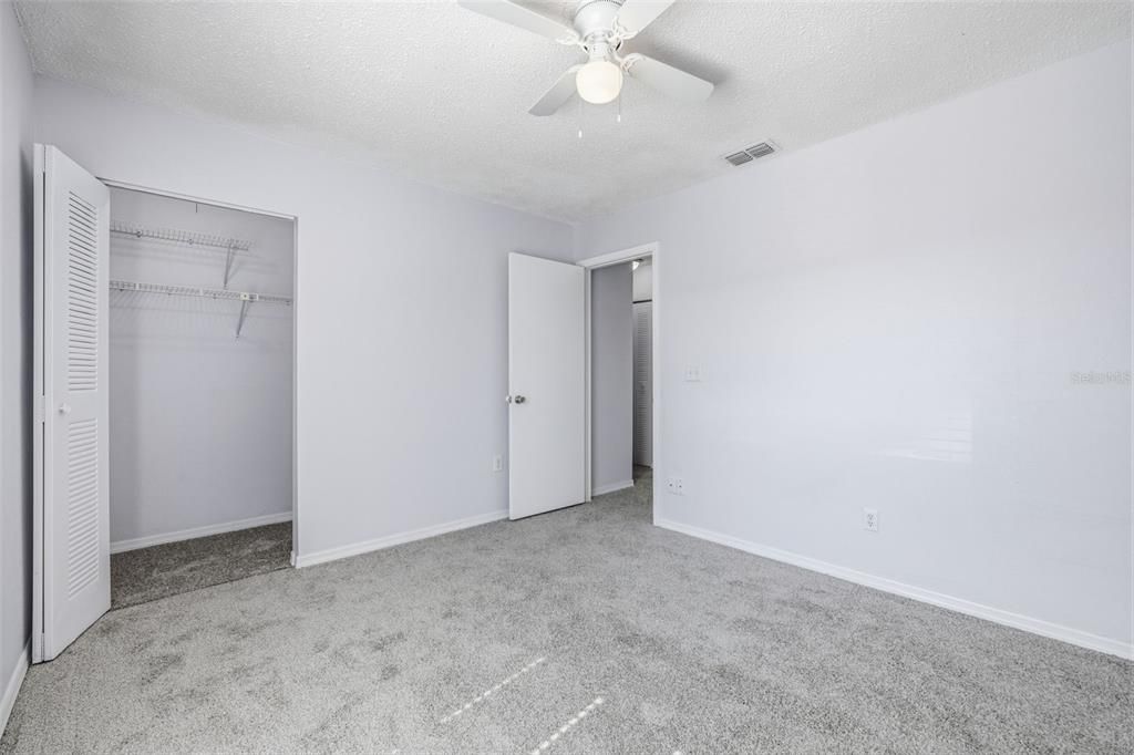 For Rent: $1,800 (2 beds, 1 baths, 960 Square Feet)