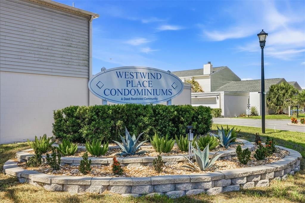 For Rent: $1,800 (2 beds, 1 baths, 960 Square Feet)