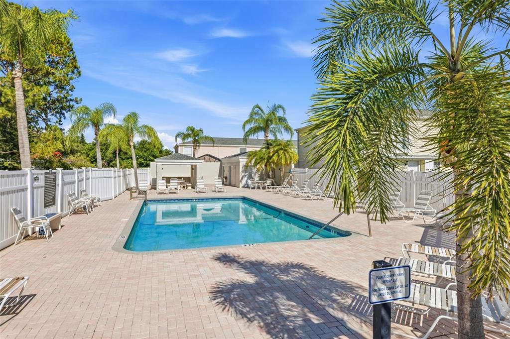 For Rent: $1,800 (2 beds, 1 baths, 960 Square Feet)