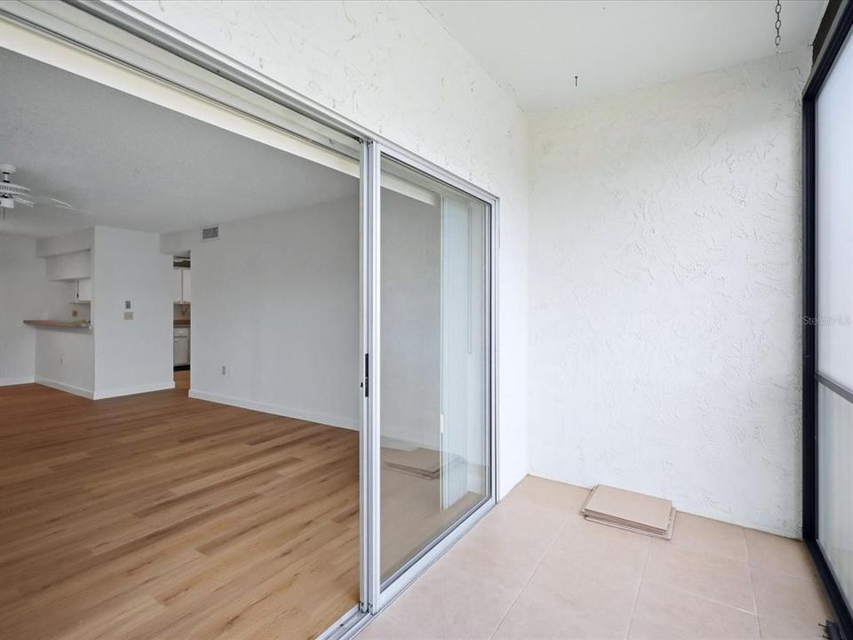 На продажу: $169,000 (2 спален, 2 ванн, 964 Квадратных фут)
