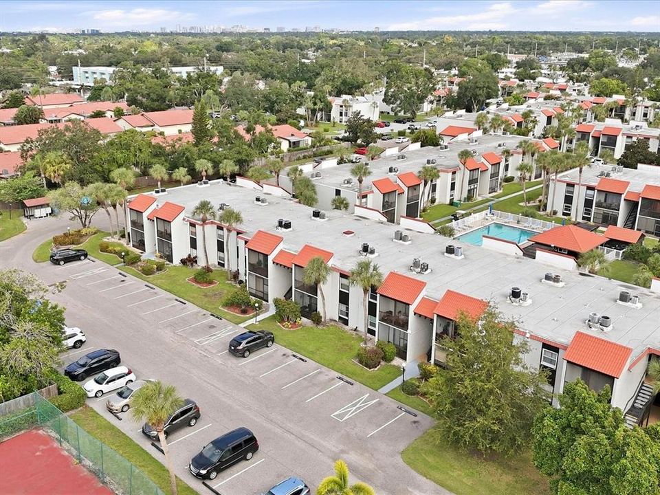 На продажу: $169,000 (2 спален, 2 ванн, 964 Квадратных фут)