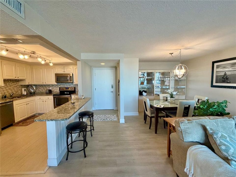 For Rent: $3,500 (2 beds, 2 baths, 1409 Square Feet)