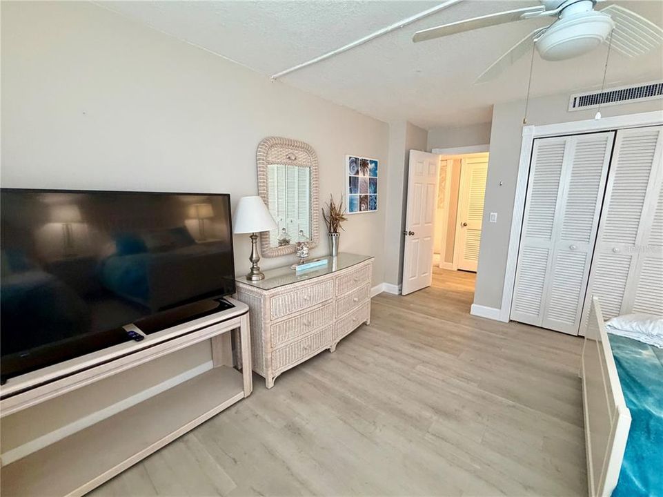 For Rent: $3,500 (2 beds, 2 baths, 1409 Square Feet)