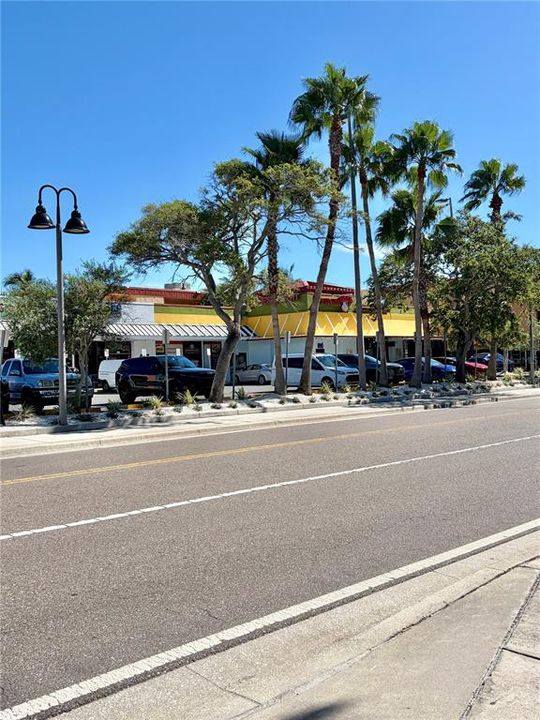 For Rent: $3,500 (2 beds, 2 baths, 1409 Square Feet)