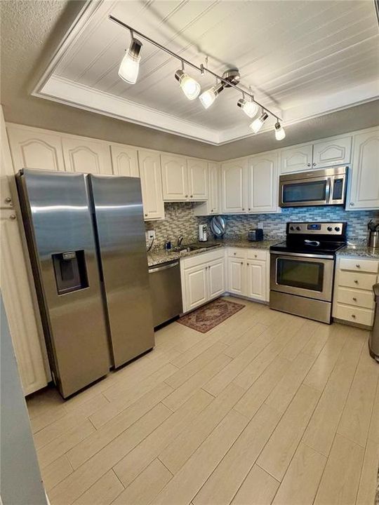 For Rent: $3,500 (2 beds, 2 baths, 1409 Square Feet)