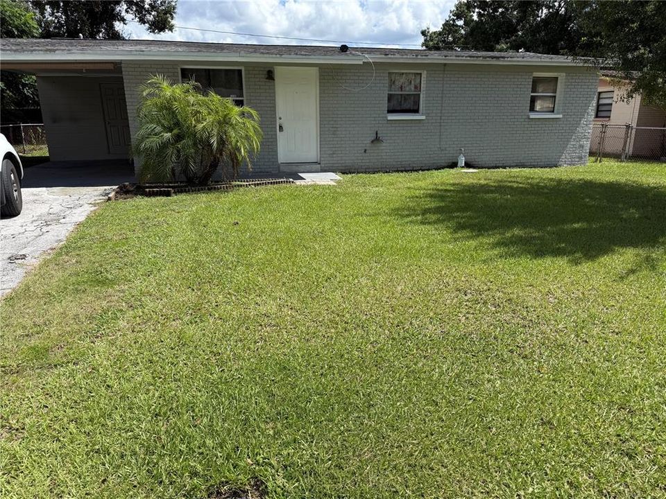 For Sale: $298,500 (3 beds, 1 baths, 912 Square Feet)