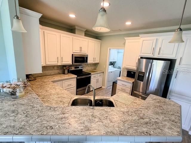 For Sale: $499,000 (2 beds, 2 baths, 1367 Square Feet)