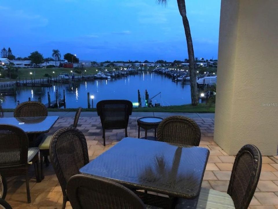 For Sale: $499,000 (2 beds, 2 baths, 1367 Square Feet)