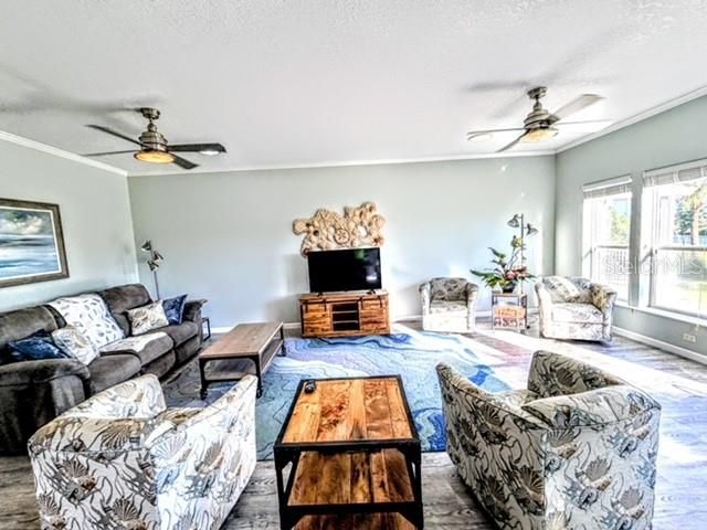 For Sale: $499,000 (2 beds, 2 baths, 1367 Square Feet)