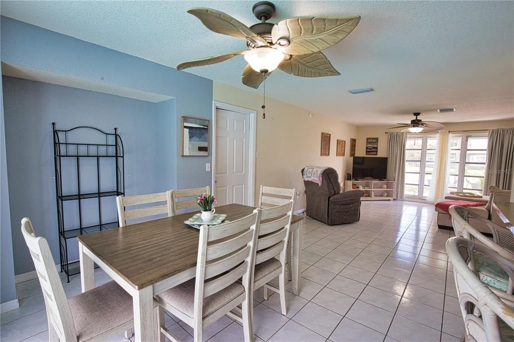 En Venta: $289,900 (3 camas, 2 baños, 1675 Pies cuadrados)