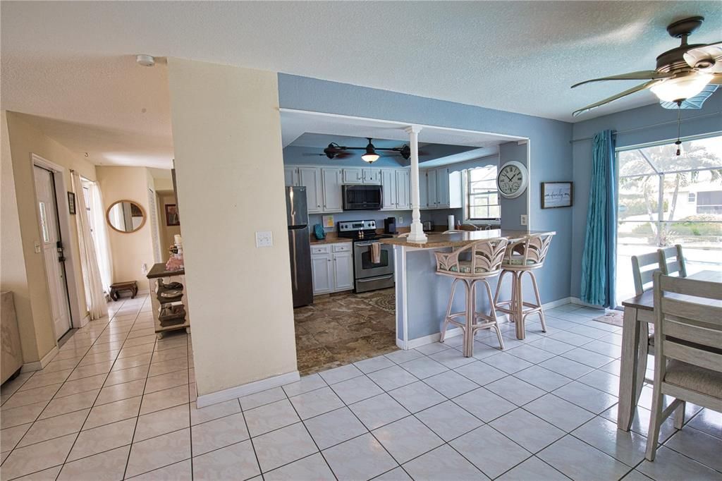 En Venta: $289,900 (3 camas, 2 baños, 1675 Pies cuadrados)